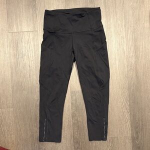 Black Lululemon Mid Rise Leggings (cropped)